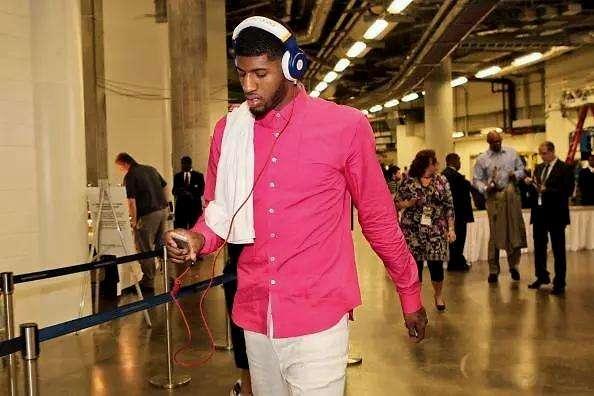 热身赛中 热身赛中