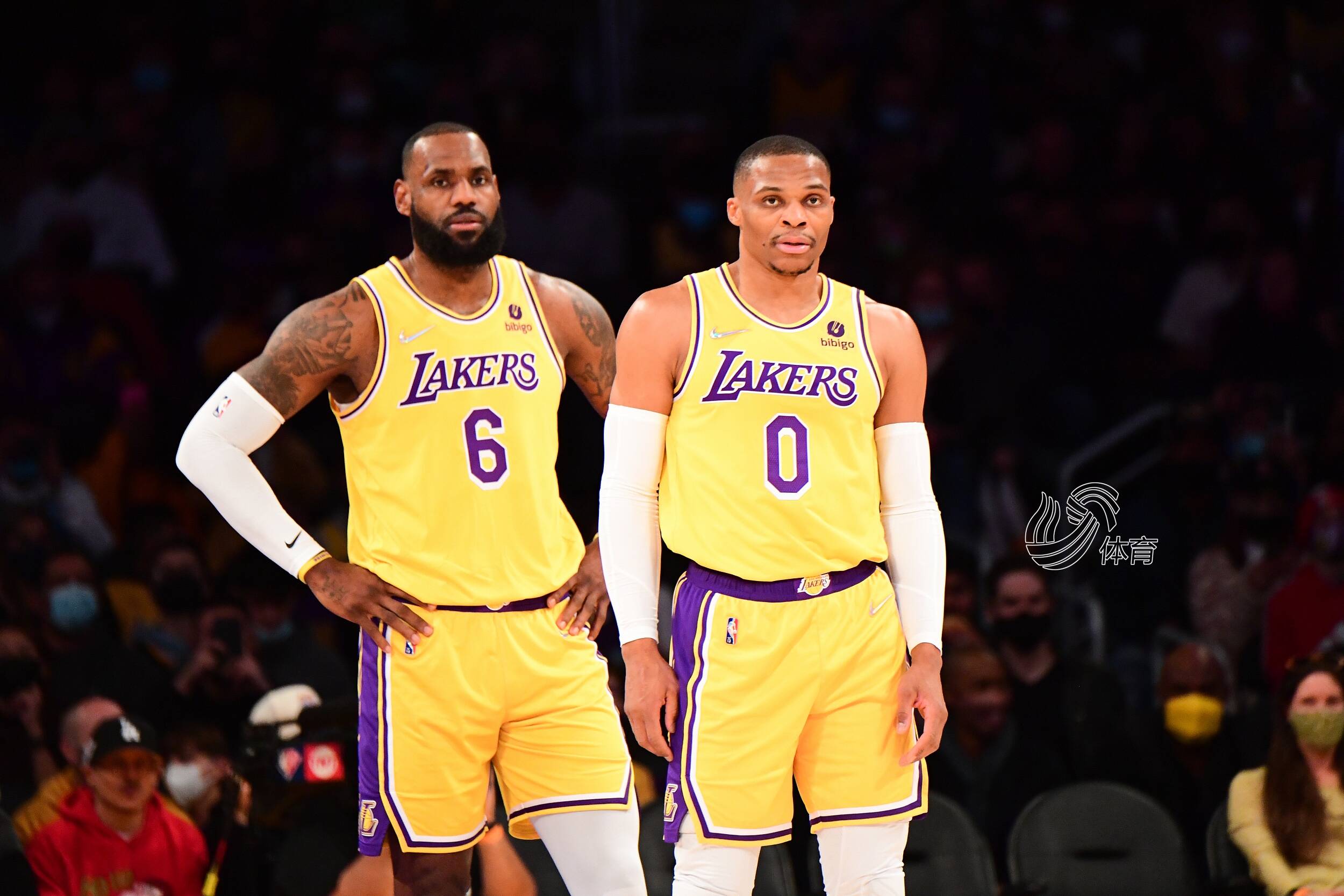 在寝室灯灭 在寝室灯灭